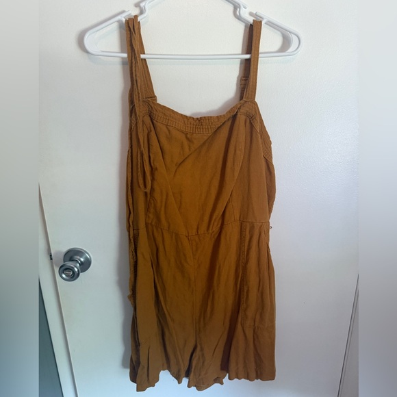 Old Navy Romper - Picture 1 of 2